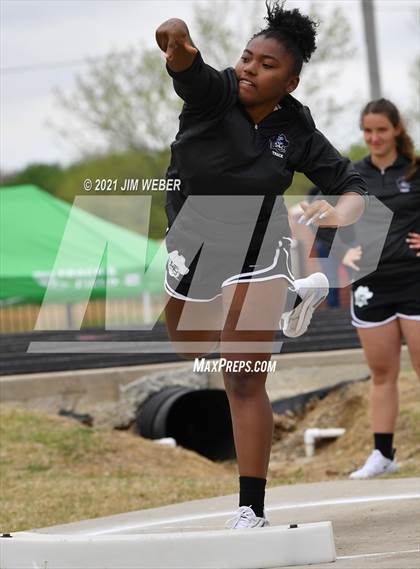 Thumbnail 3 in Warner Invitational photogallery.