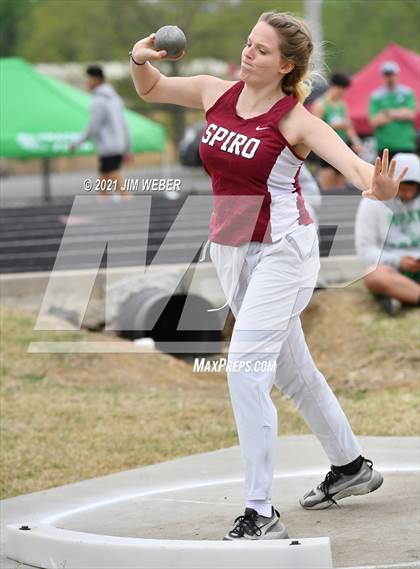 Thumbnail 3 in Warner Invitational photogallery.