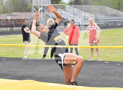 Thumbnail 1 in Warner Invitational photogallery.