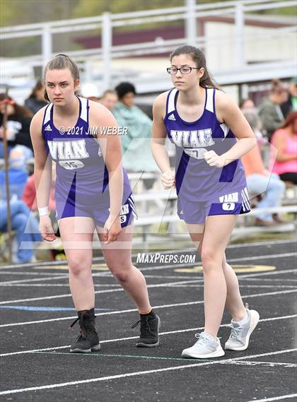 Thumbnail 2 in Warner Invitational photogallery.