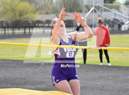 Thumbnail 2 in Warner Invitational photogallery.