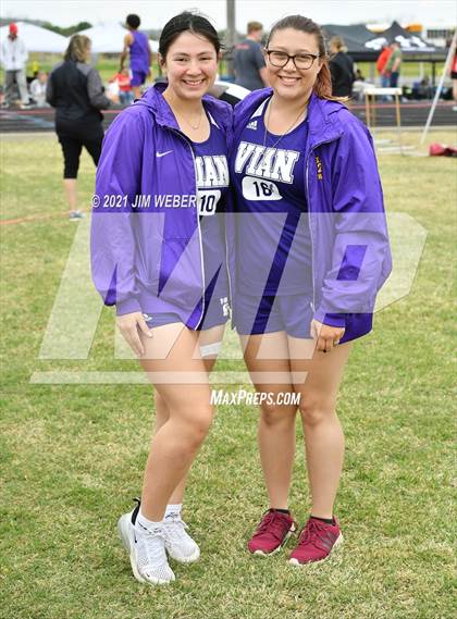 Thumbnail 3 in Warner Invitational photogallery.