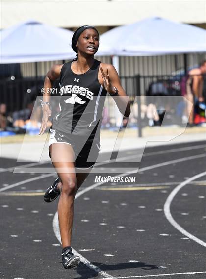 Thumbnail 3 in Warner Invitational photogallery.