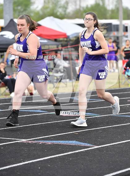 Thumbnail 3 in Warner Invitational photogallery.