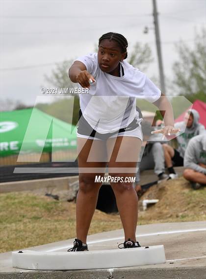 Thumbnail 3 in Warner Invitational photogallery.