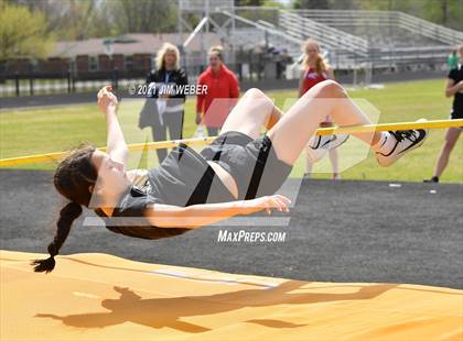 Thumbnail 2 in Warner Invitational photogallery.