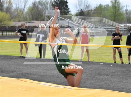 Thumbnail 3 in Warner Invitational photogallery.