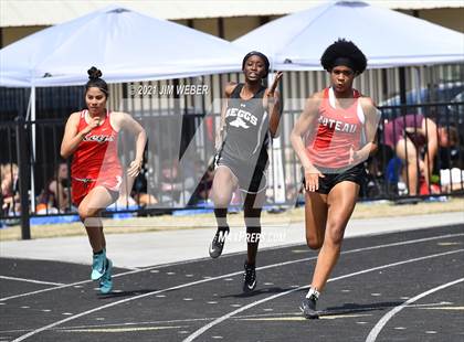 Thumbnail 2 in Warner Invitational photogallery.