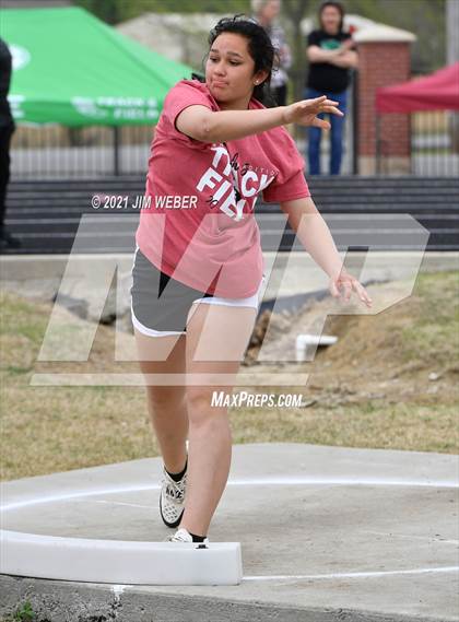 Thumbnail 3 in Warner Invitational photogallery.