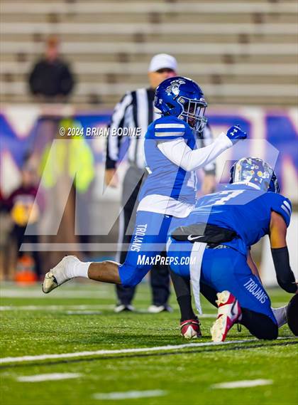 Thumbnail 2 in Abbeville vs Cross (SCHSL 1A Final) photogallery.