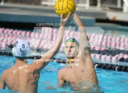 Thumbnail 3 in Mar Vista vs. La Costa Canyon (CIF SDS D2 Quarterfinal) photogallery.