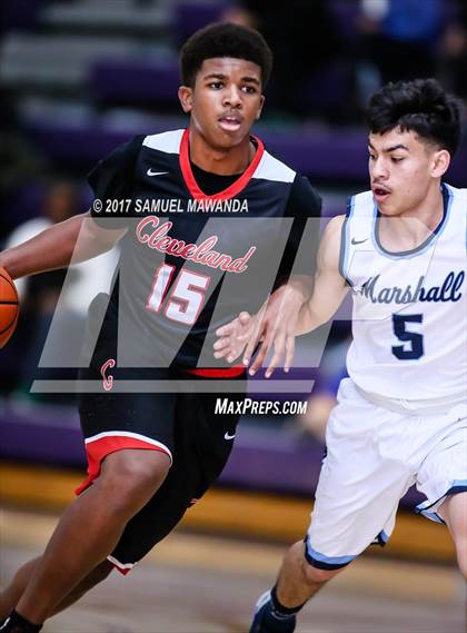 Thumbnail 2 in Cleveland vs Marshall photogallery.