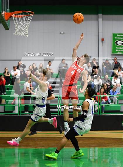 Thumbnail 2 in Stigler vs. Braggs photogallery.