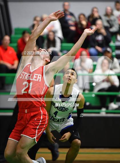 Thumbnail 2 in Stigler vs. Braggs photogallery.
