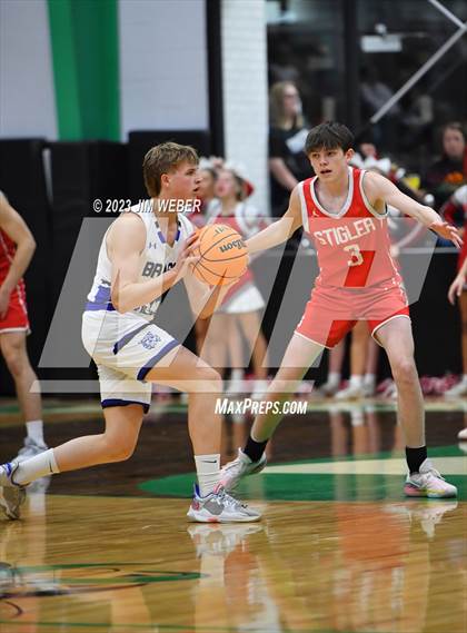 Thumbnail 2 in Stigler vs. Braggs photogallery.