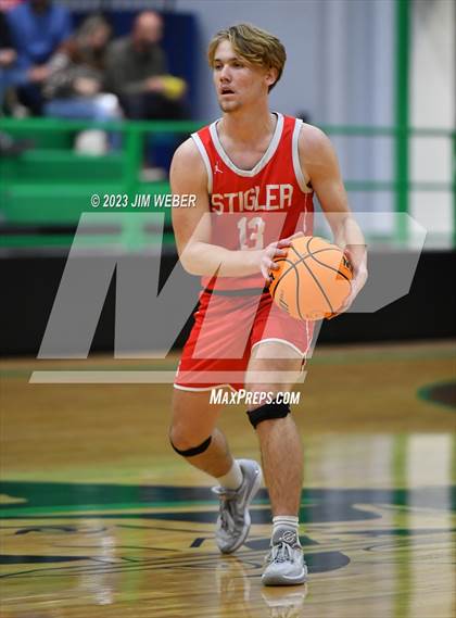 Thumbnail 3 in Stigler vs. Braggs photogallery.
