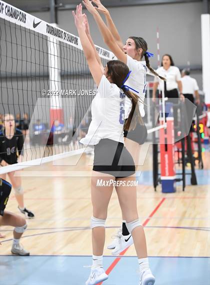 Thumbnail 2 in Lincoln vs. Norco (Nike TOC Southwest) photogallery.