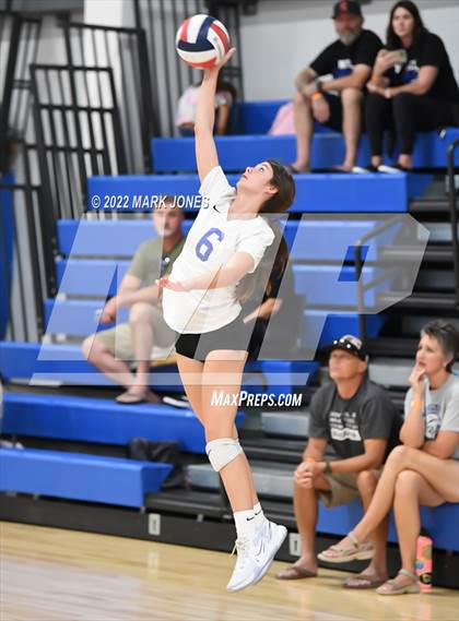 Thumbnail 1 in Lincoln vs. Norco (Nike TOC Southwest) photogallery.