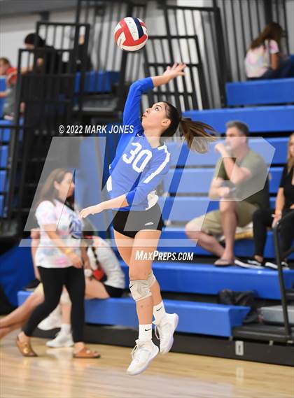 Thumbnail 1 in Lincoln vs. Norco (Nike TOC Southwest) photogallery.
