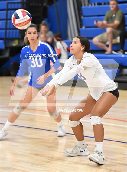 Thumbnail 1 in Lincoln vs. Norco (Nike TOC Southwest) photogallery.