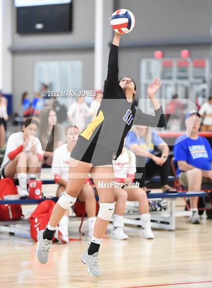 Thumbnail 2 in Lincoln vs. Norco (Nike TOC Southwest) photogallery.