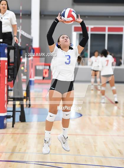 Thumbnail 2 in Lincoln vs. Norco (Nike TOC Southwest) photogallery.