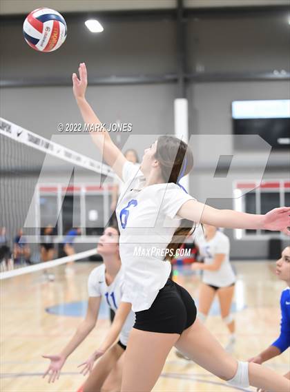 Thumbnail 2 in Lincoln vs. Norco (Nike TOC Southwest) photogallery.
