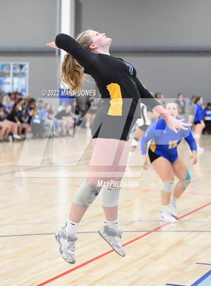 Thumbnail 2 in Lincoln vs. Norco (Nike TOC Southwest) photogallery.