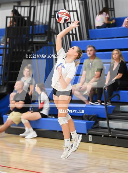 Thumbnail 2 in Lincoln vs. Norco (Nike TOC Southwest) photogallery.