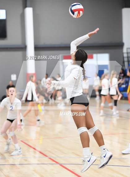 Thumbnail 1 in Lincoln vs. Norco (Nike TOC Southwest) photogallery.