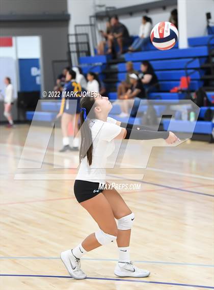 Thumbnail 3 in Lincoln vs. Norco (Nike TOC Southwest) photogallery.