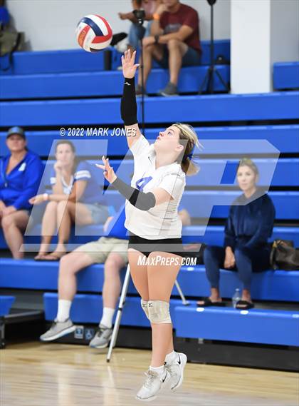 Thumbnail 3 in Lincoln vs. Norco (Nike TOC Southwest) photogallery.