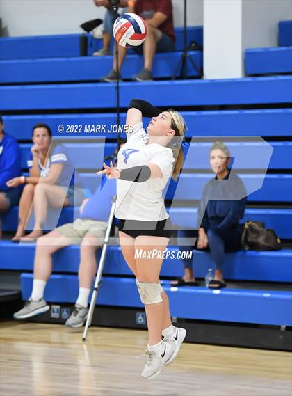 Thumbnail 2 in Lincoln vs. Norco (Nike TOC Southwest) photogallery.