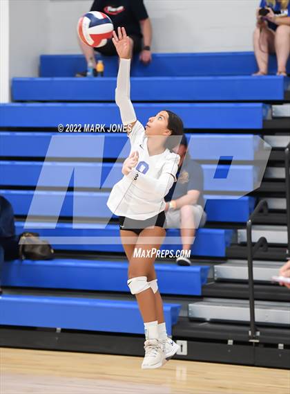 Thumbnail 3 in Lincoln vs. Norco (Nike TOC Southwest) photogallery.