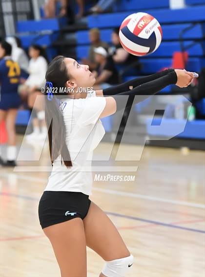 Thumbnail 2 in Lincoln vs. Norco (Nike TOC Southwest) photogallery.