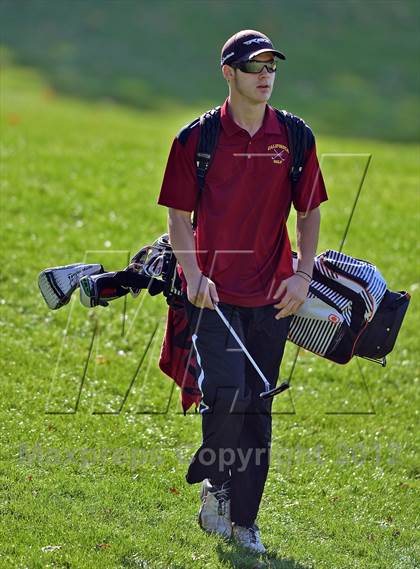 Thumbnail 2 in PIAA Boys Golf Championships photogallery.