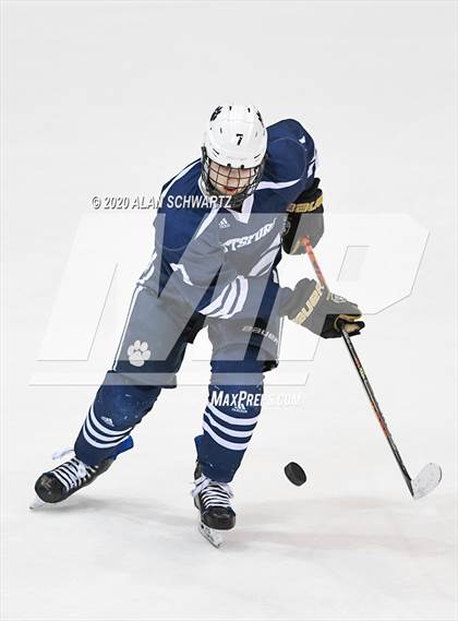 Thumbnail 2 in Victor vs. Pittsford (Section 5 Semifinal) photogallery.