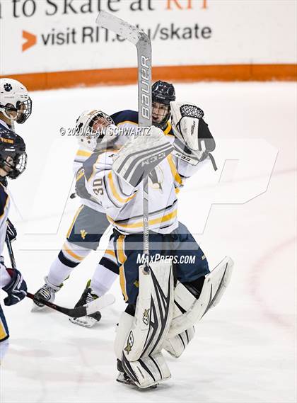 Thumbnail 3 in Victor vs. Pittsford (Section 5 Semifinal) photogallery.