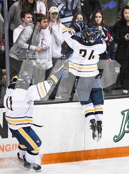 Thumbnail 1 in Victor vs. Pittsford (Section 5 Semifinal) photogallery.