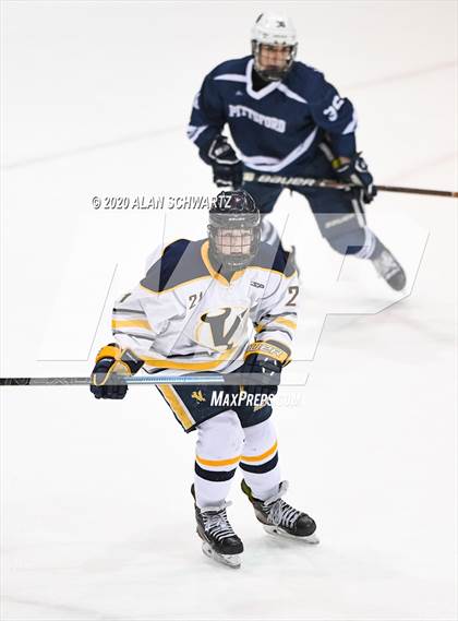 Thumbnail 1 in Victor vs. Pittsford (Section 5 Semifinal) photogallery.