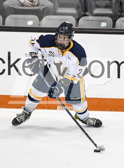 Thumbnail 2 in Victor vs. Pittsford (Section 5 Semifinal) photogallery.