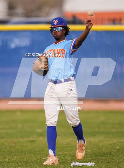 Thumbnail 1 in Thunderbird @ Yuma Catholic photogallery.