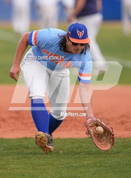 Thumbnail 2 in Thunderbird @ Yuma Catholic photogallery.