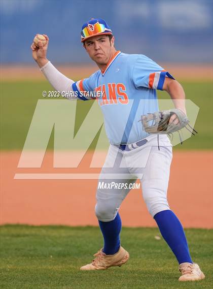 Thumbnail 3 in Thunderbird @ Yuma Catholic photogallery.