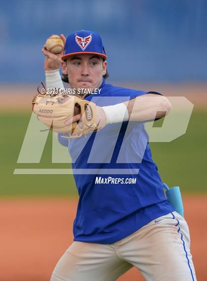 Thumbnail 2 in Thunderbird @ Yuma Catholic photogallery.