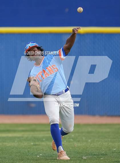 Thumbnail 1 in Thunderbird @ Yuma Catholic photogallery.