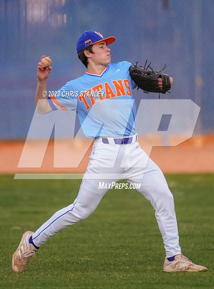 Thumbnail 2 in Thunderbird @ Yuma Catholic photogallery.
