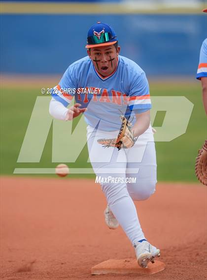 Thumbnail 2 in Thunderbird @ Yuma Catholic photogallery.