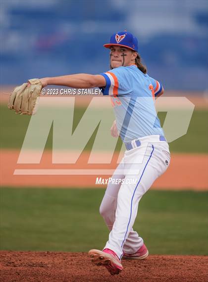 Thumbnail 3 in Thunderbird @ Yuma Catholic photogallery.