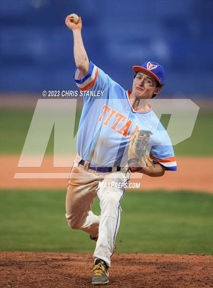 Thumbnail 3 in Thunderbird @ Yuma Catholic photogallery.
